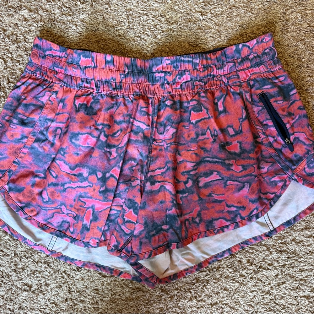 Lululemon Tracker 4 way Stretch 14